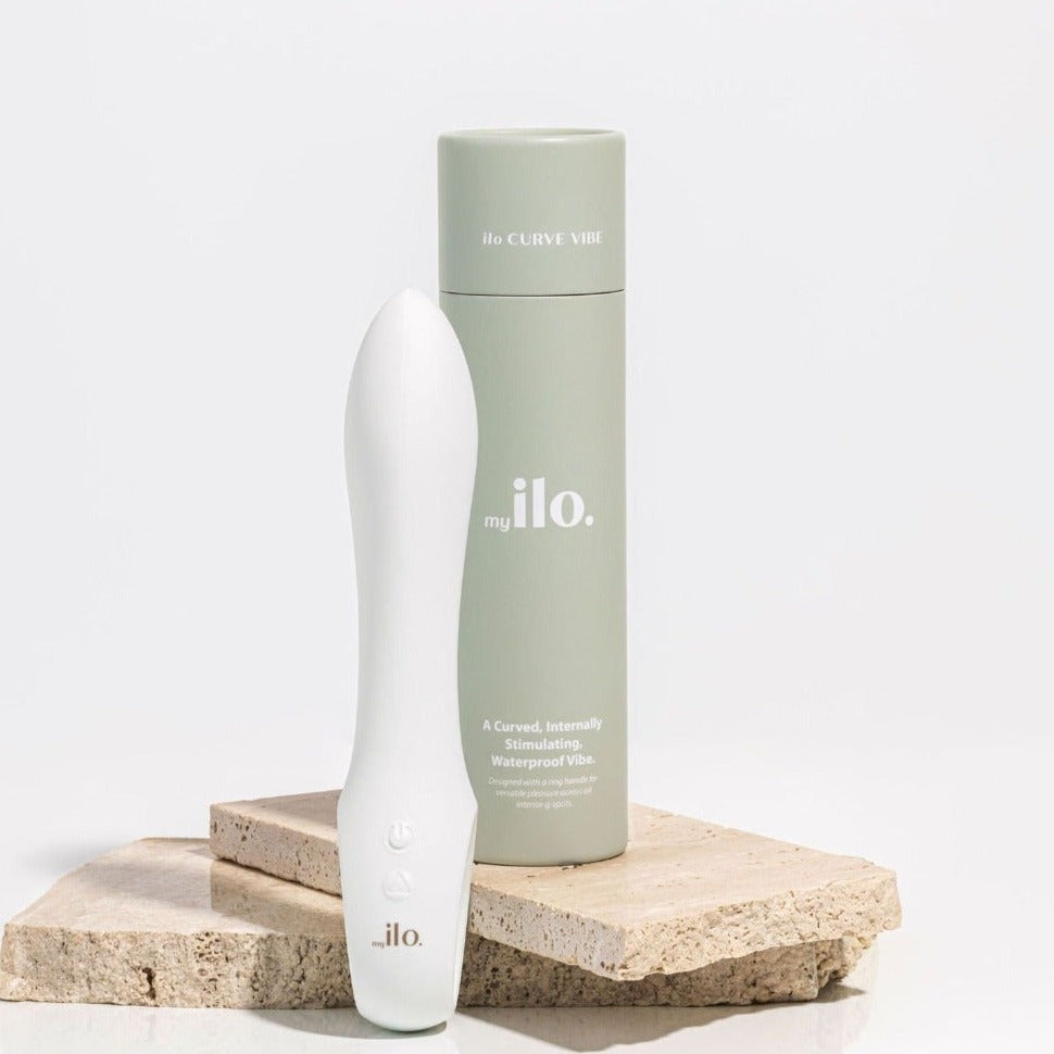 Ilo Wellness Curve vibrator in white silicone, product photo